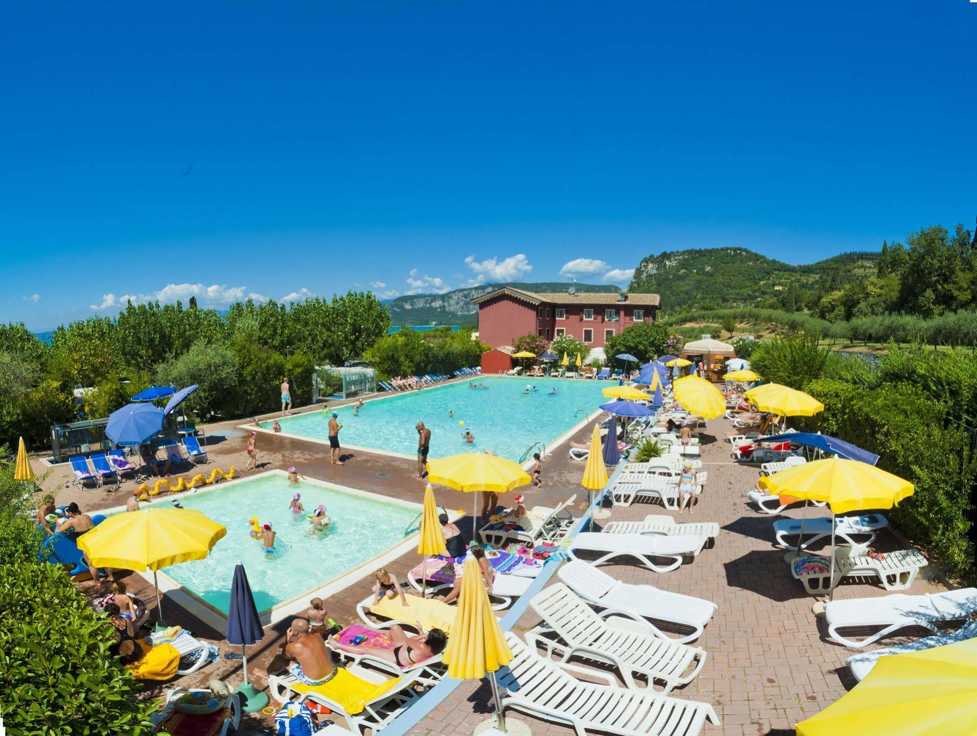 Camping Serenella Бардолино Екстериор снимка